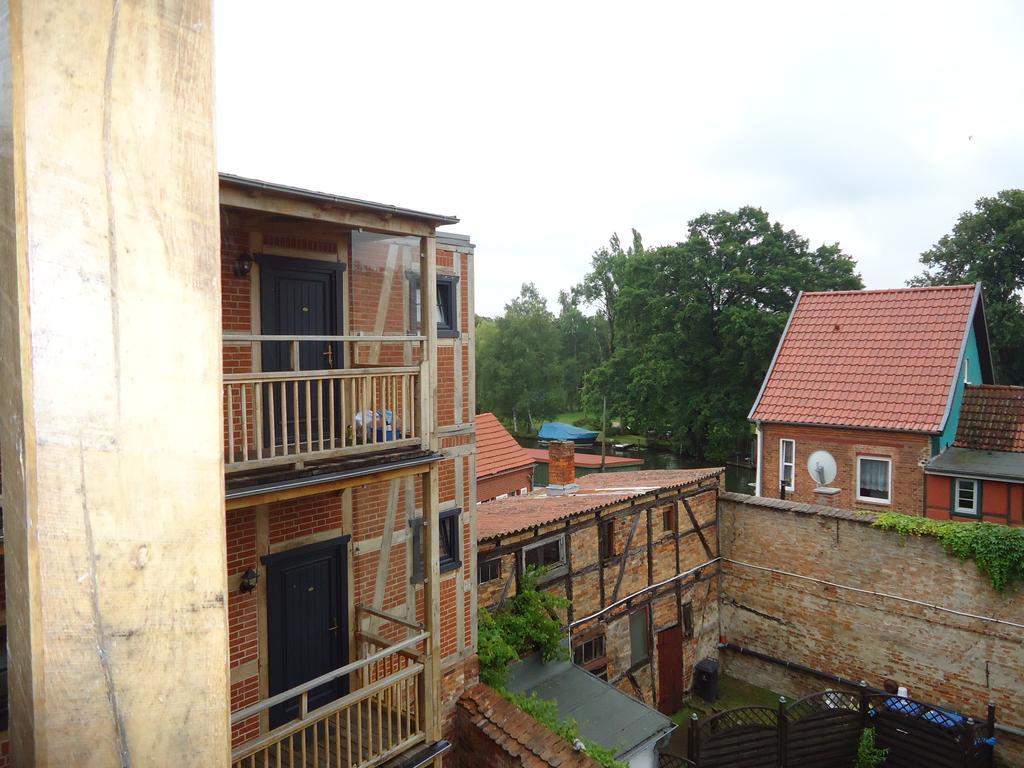 Hotel Und Restaurant Haus Sajons Plau am See Exterior foto